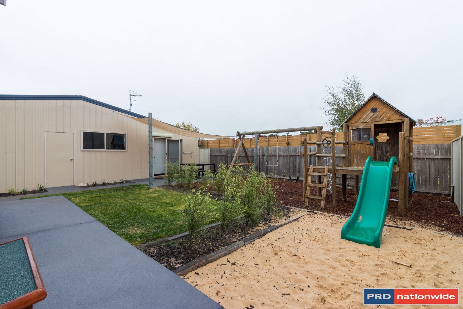 2A Birch Drive BUNGENDORE 15