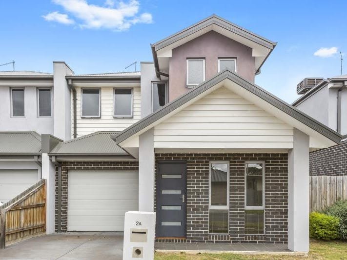 Photos: 2A Bradford Court