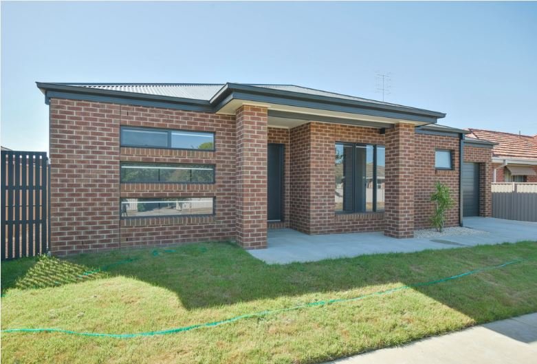 2a Brinkley Avenue WENDOUREE 1
