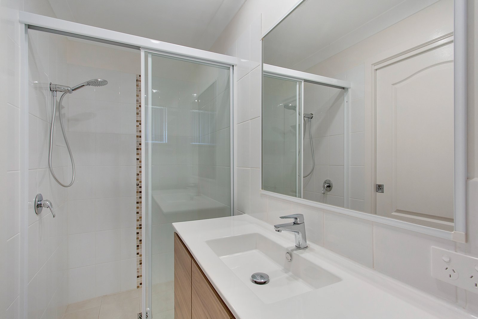 2a Bronzewing Terrace LAKEWOOD 7