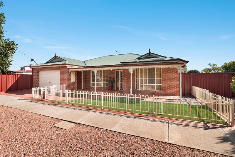 2A Clarke Street ELMORE 1