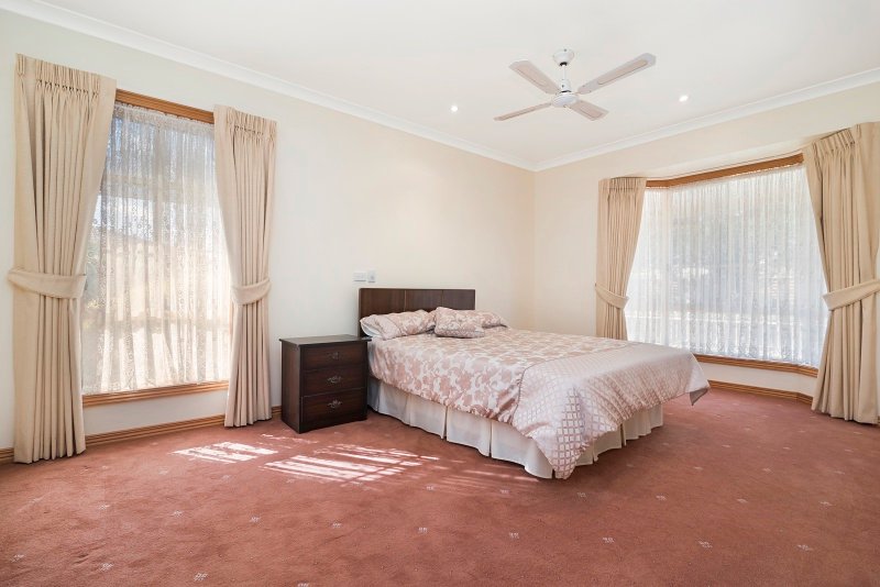 2A Clarke Street ELMORE 5