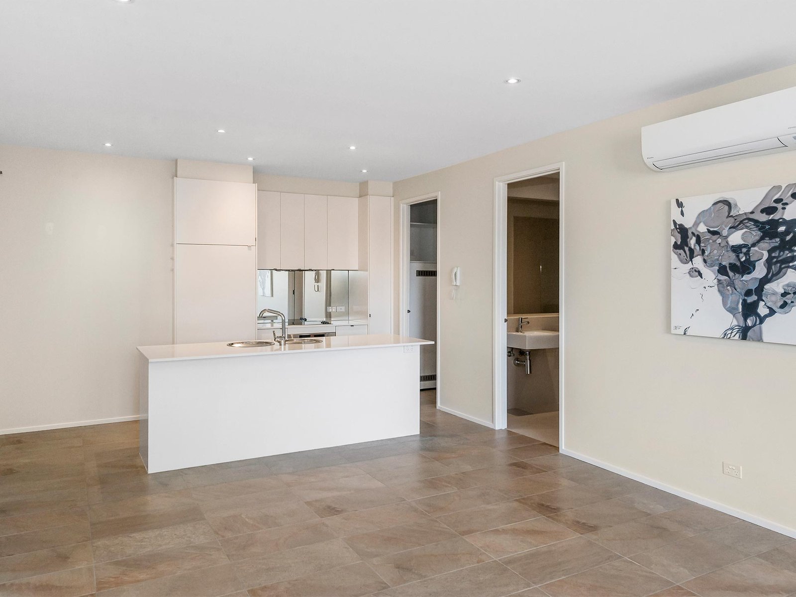 Gallery: 2a Ebden Avenue