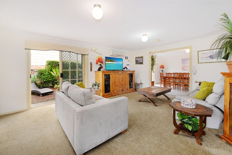 2A Eyre Street CHIFLEY 2