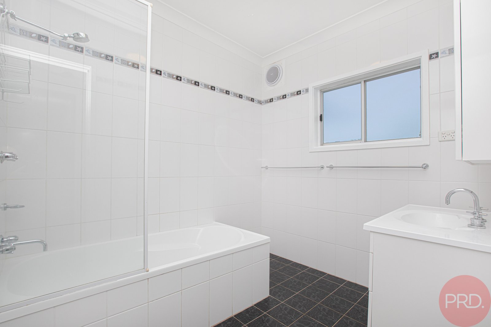 2A Farnsworth Street THORNTON 13