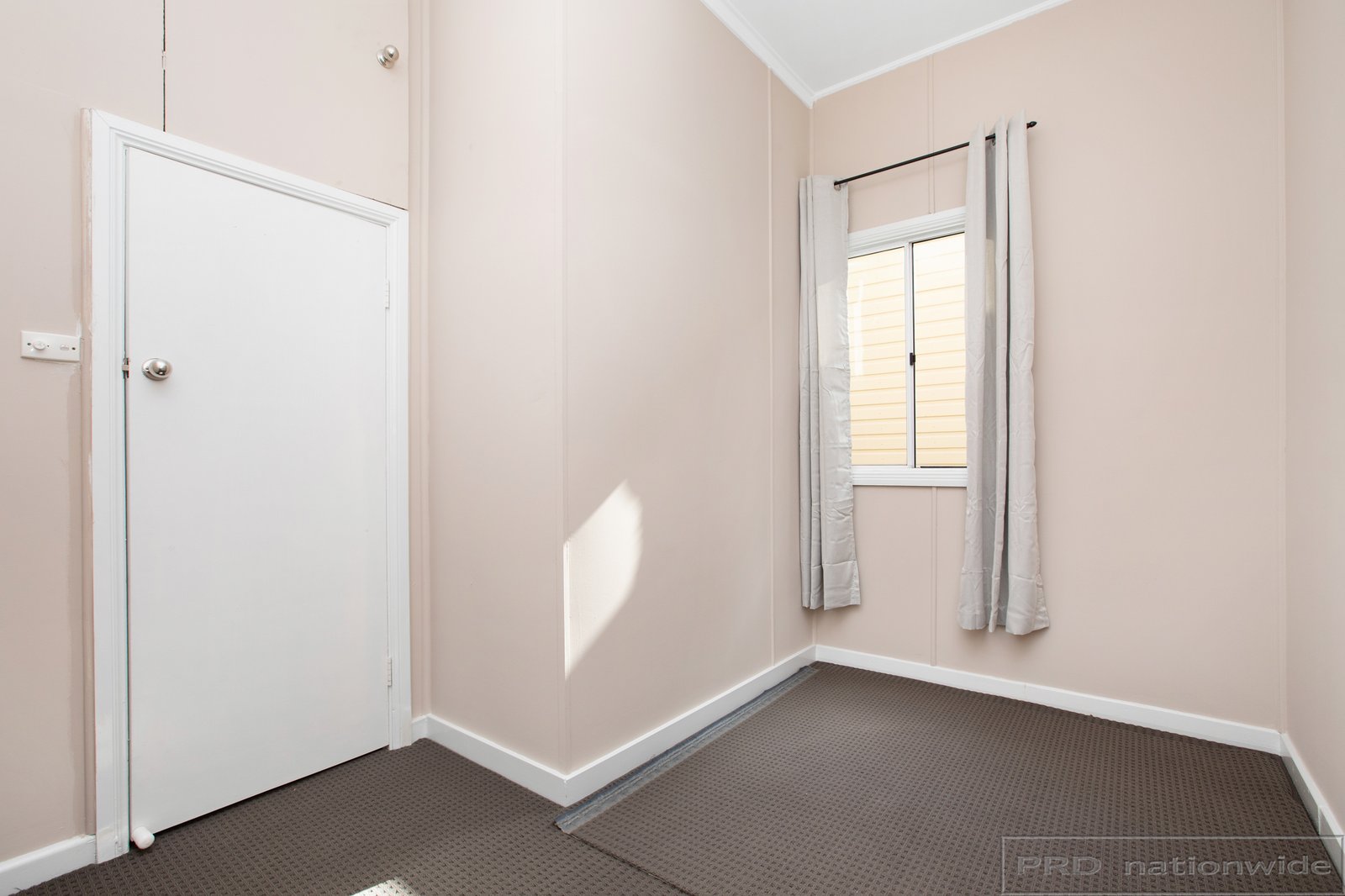 2A First Avenue RUTHERFORD 6