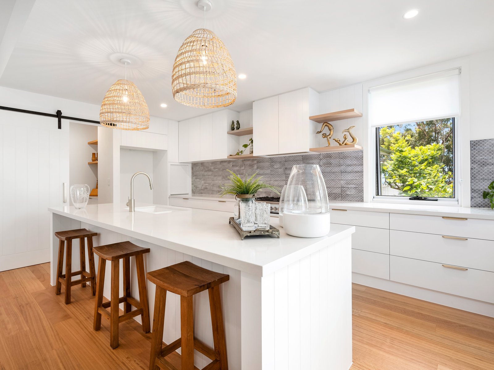 2A HILLCREST Avenue TUGUN 9