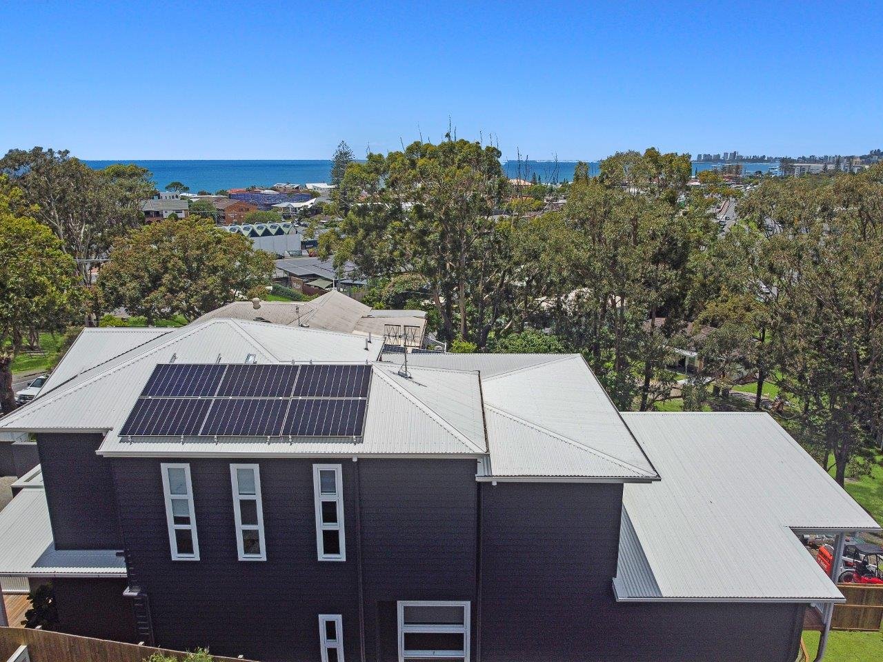 2A HILLCREST Avenue TUGUN 19