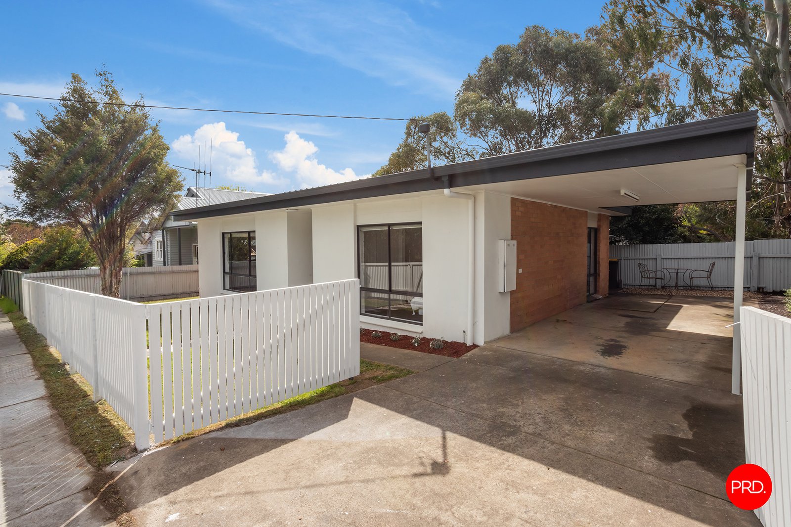 2A Houston Street FLORA HILL 12