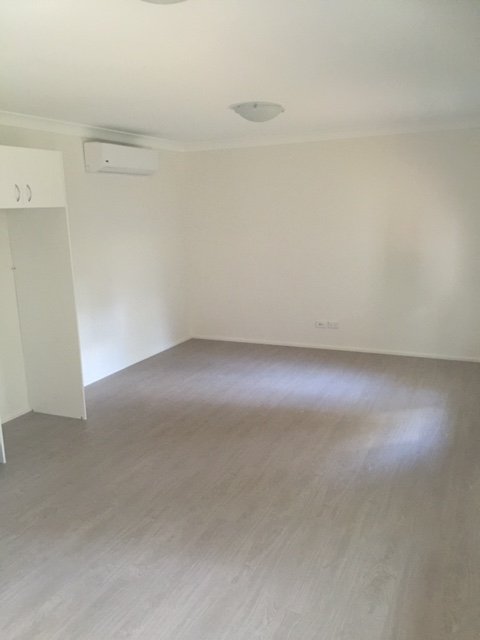 2a Karuah  PENRITH 4