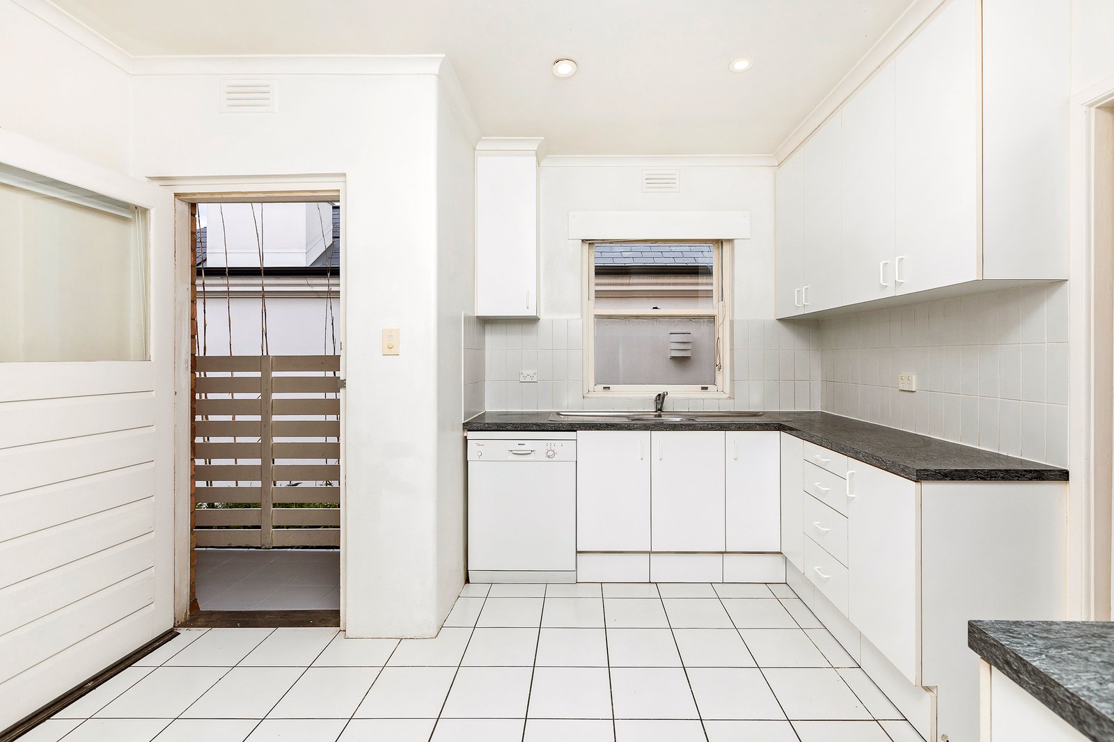 Real Estate and Property in 2A Kilsyth Avenue, Toorak, VIC