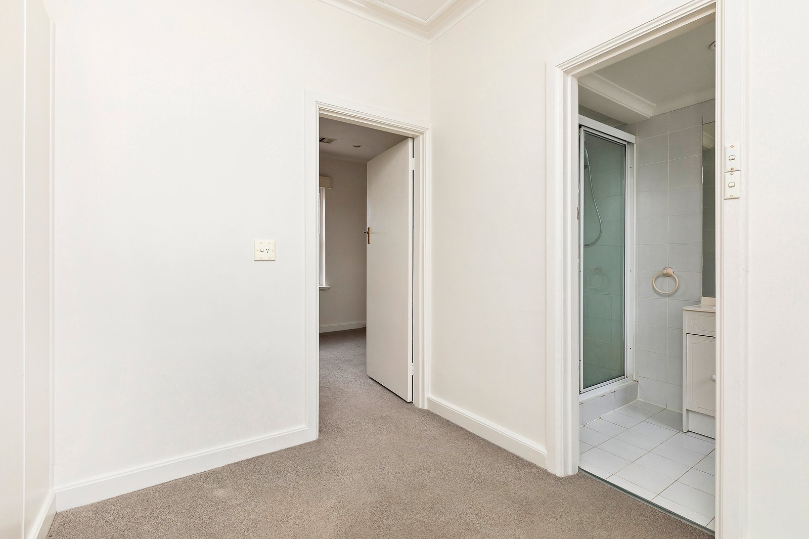 Real Estate and Property in 2A Kilsyth Avenue, Toorak, VIC