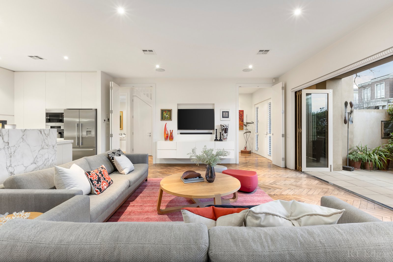 Real Estate and Property in 2A Lawnhill Road, Malvern, VIC