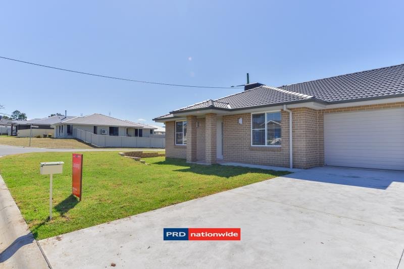 2A Lilly Close TAMWORTH 5