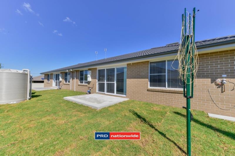 2A Lilly Close TAMWORTH 6