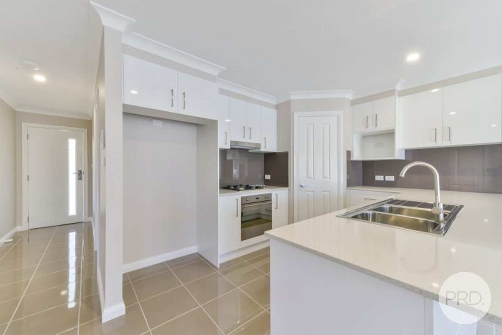 2a Lily Close KOOTINGAL 2
