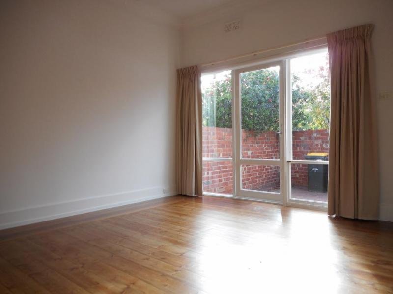 Gallery: 2A Merton Street