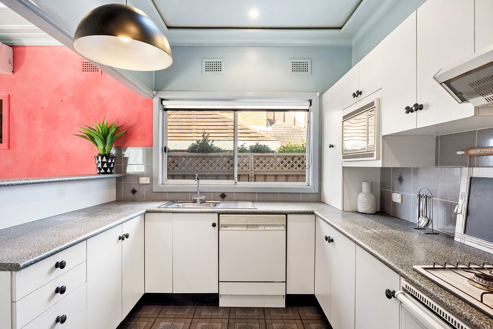 2A Moss Street SANS SOUCI 3