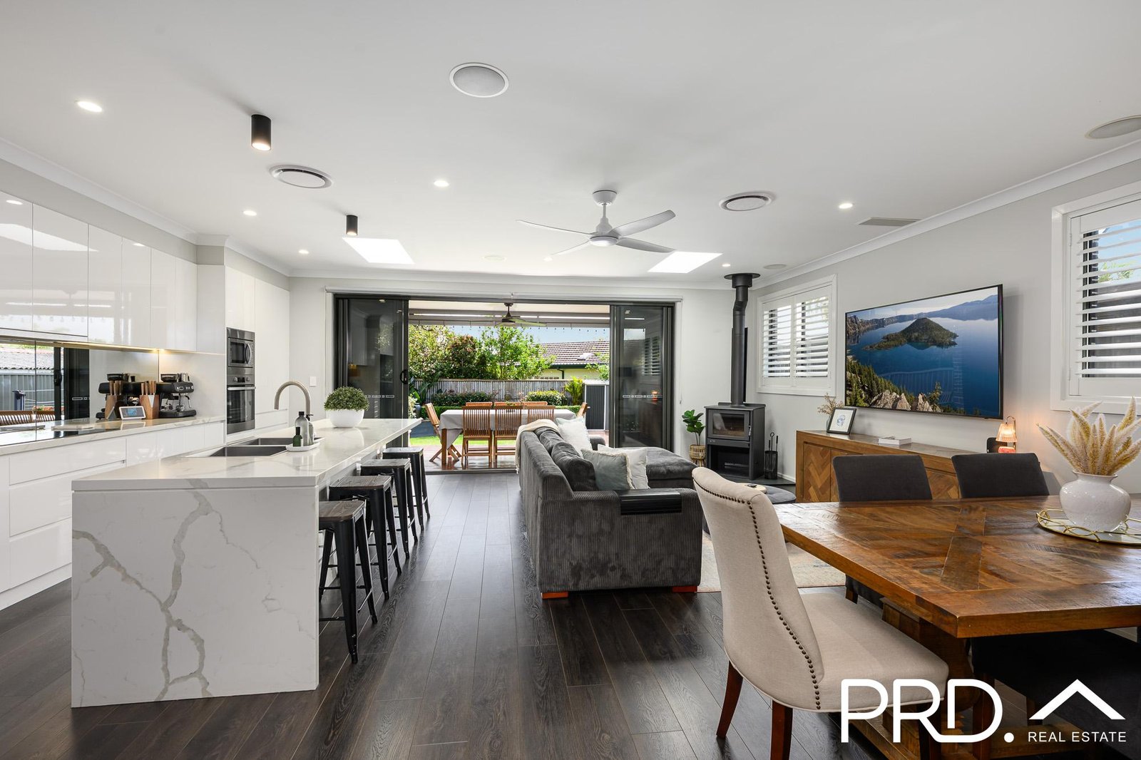 2a Penrose Avenue EAST HILLS 6