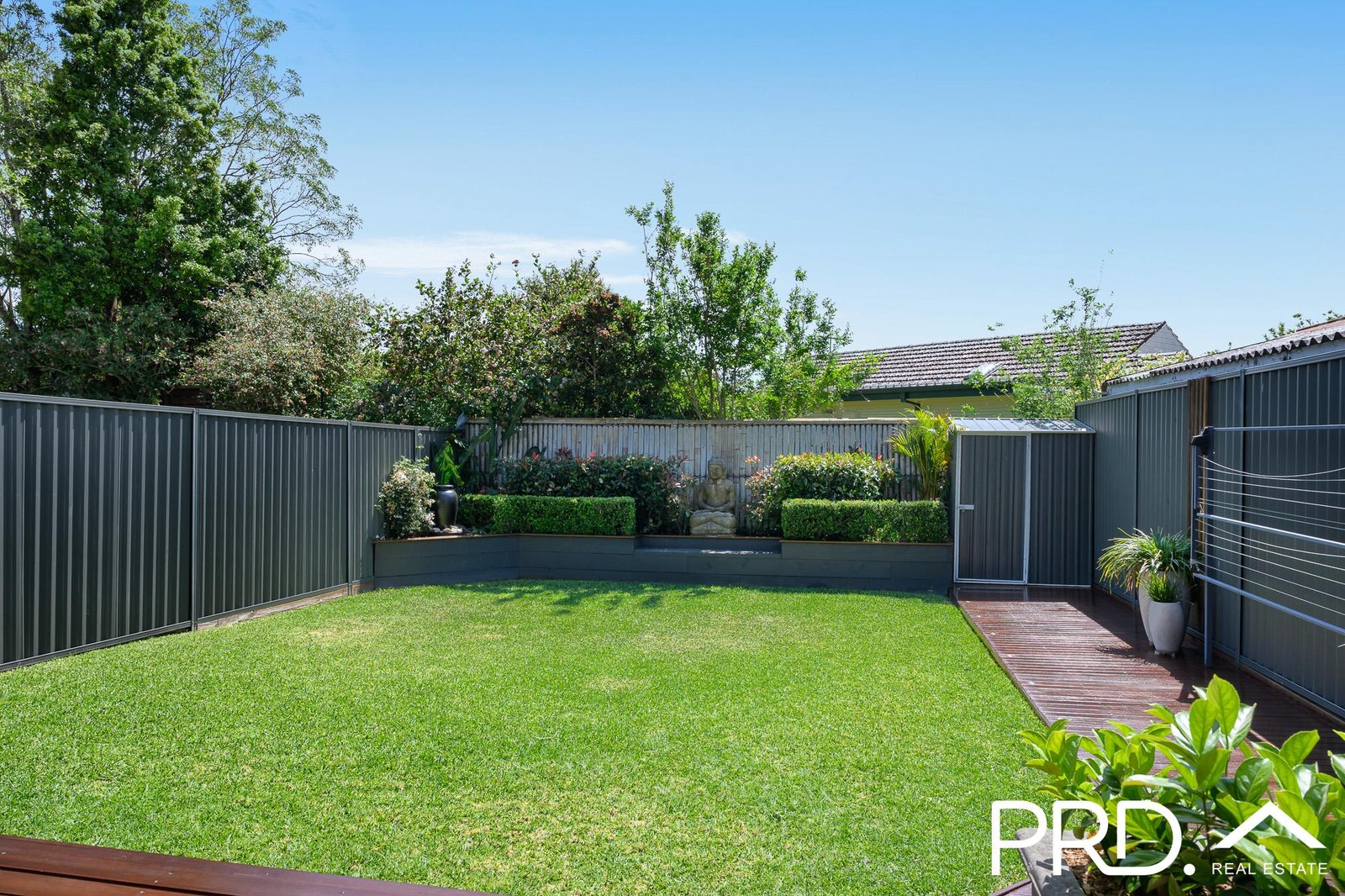 2a Penrose Avenue EAST HILLS 12