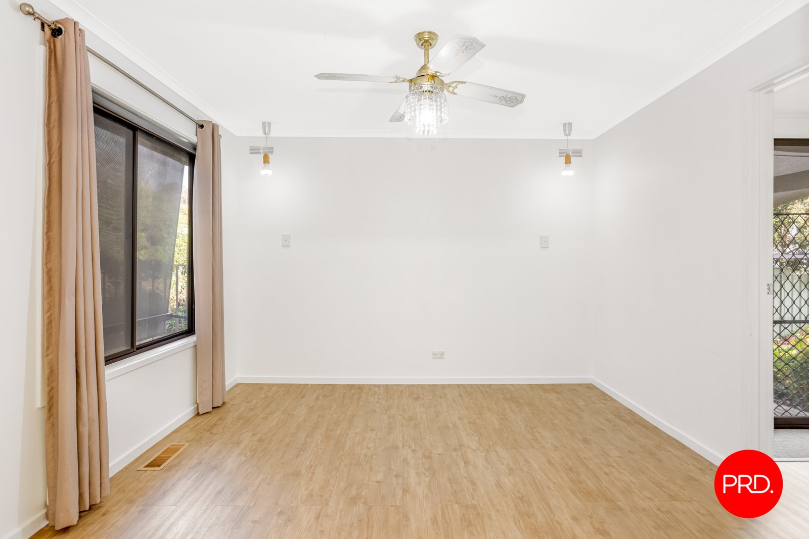 2a Pethard Place GOLDEN SQUARE 3