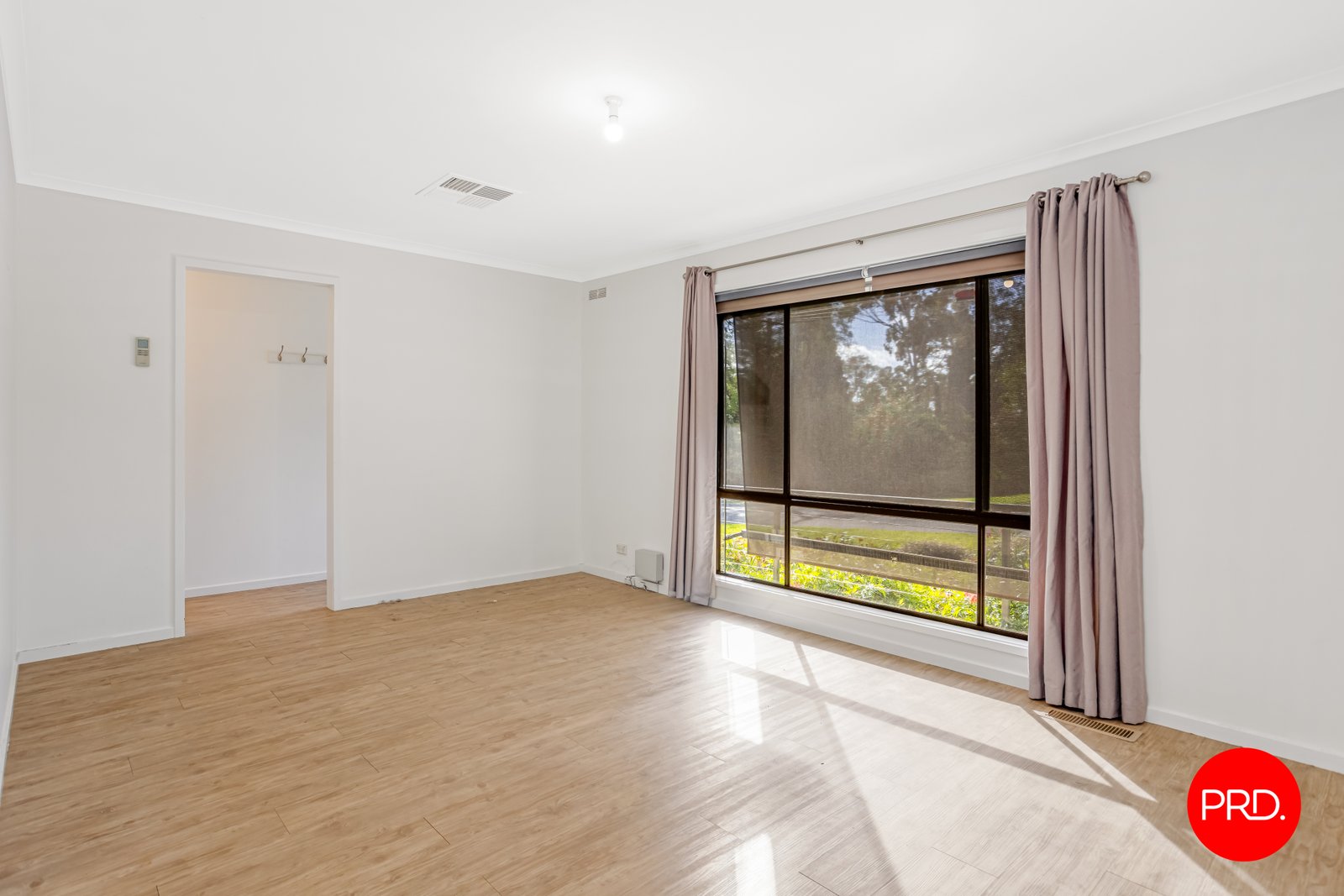 2a Pethard Place GOLDEN SQUARE 7