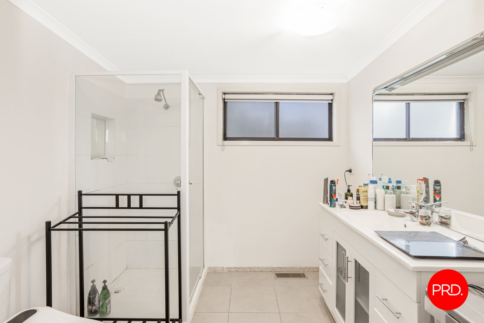 2a Pethard Place GOLDEN SQUARE 11