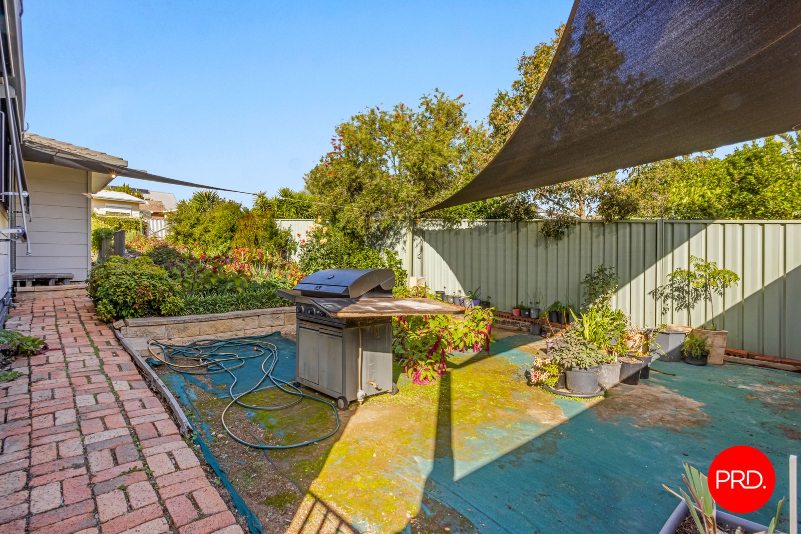 2a Pethard Place GOLDEN SQUARE 16