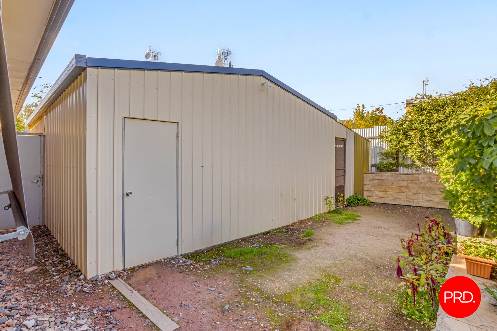 2a Pethard Place GOLDEN SQUARE 18