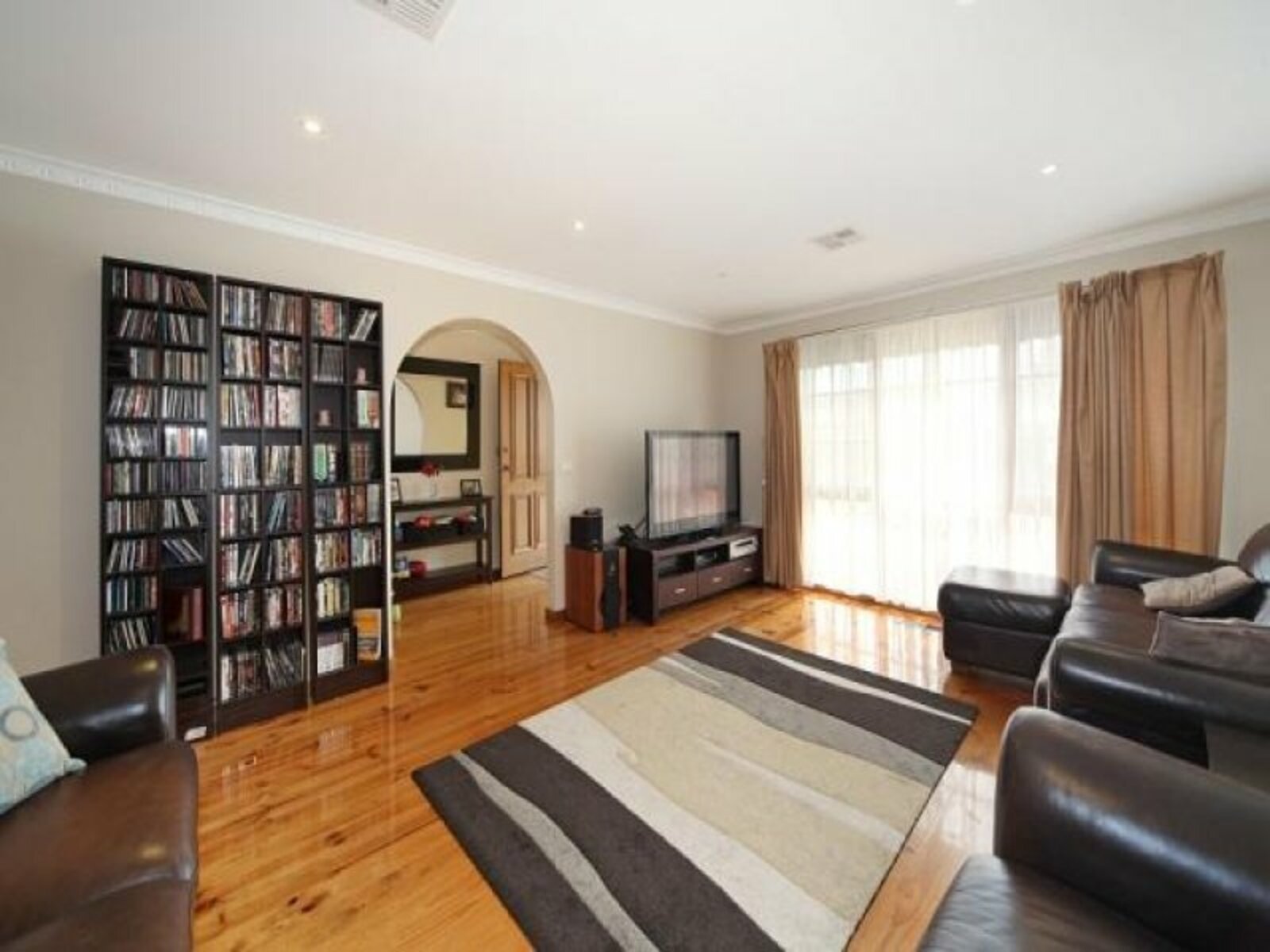 Gallery: 2A Radcliff Avenue