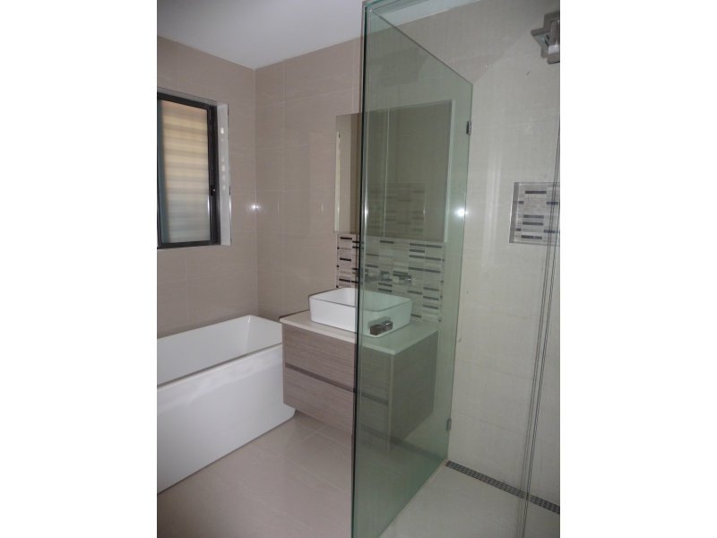 Gallery: 2A Radcliff Avenue