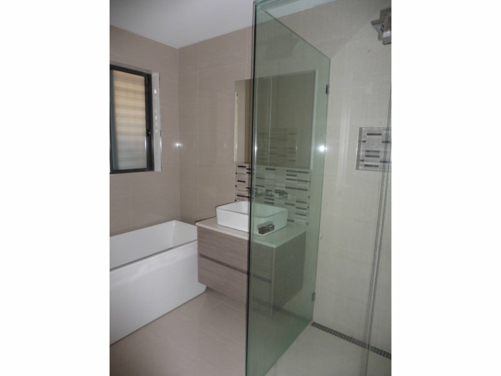 Gallery: 2A Radcliff Avenue