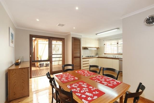 Gallery: 2A Radcliff Avenue