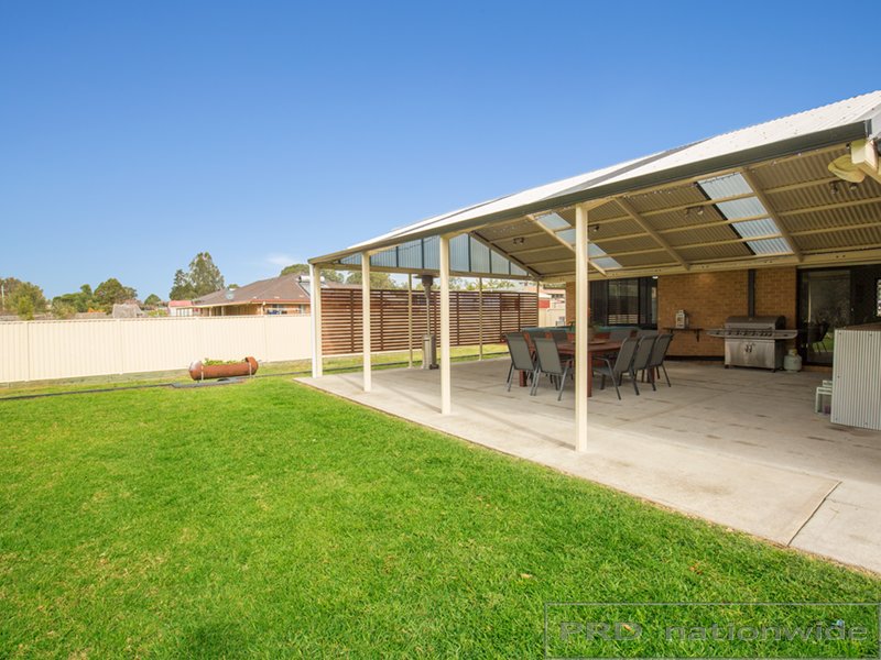 2A Rosebank Drive WALLALONG 16