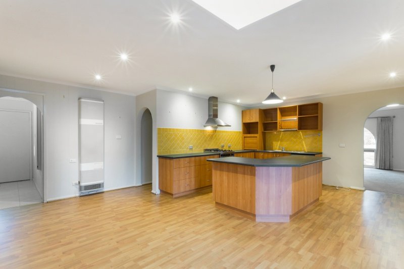 2a Rosemary Avenue STRATHDALE 3