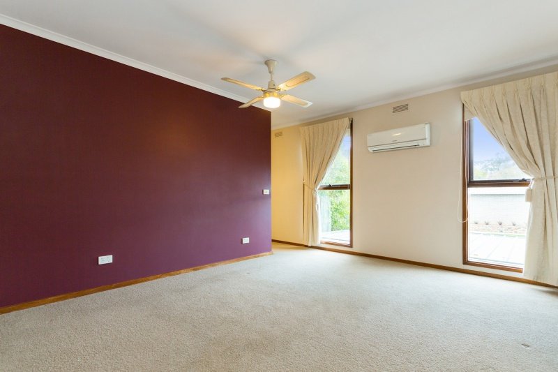 2a Rosemary Avenue STRATHDALE 9