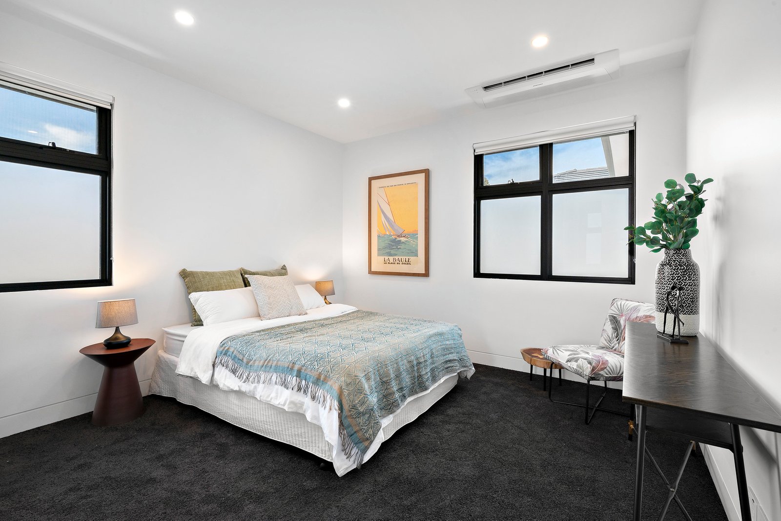 Real Estate and Property in 2a Russell Street, Caulfield South, VIC