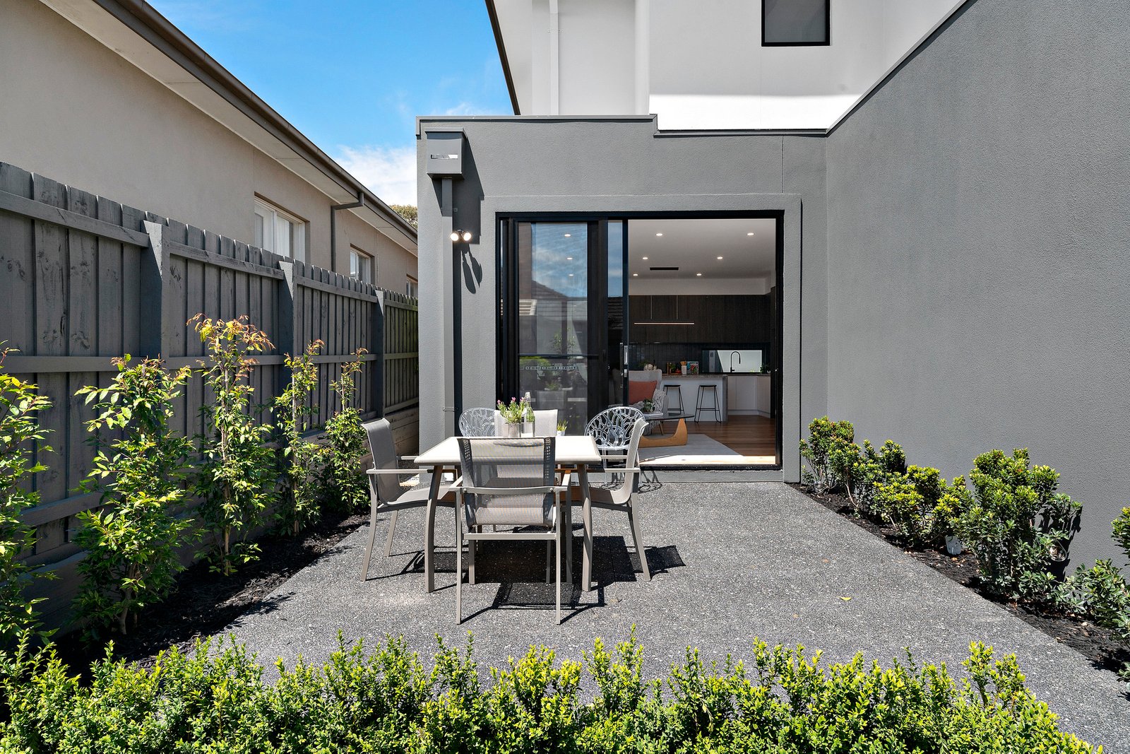 Real Estate and Property in 2a Russell Street, Caulfield South, VIC