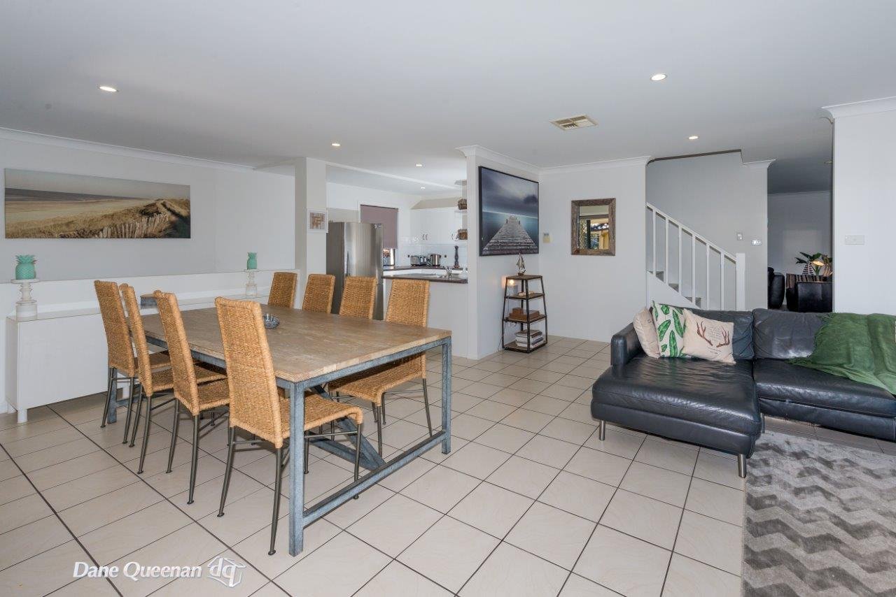 2a Taree Street NELSON BAY 14