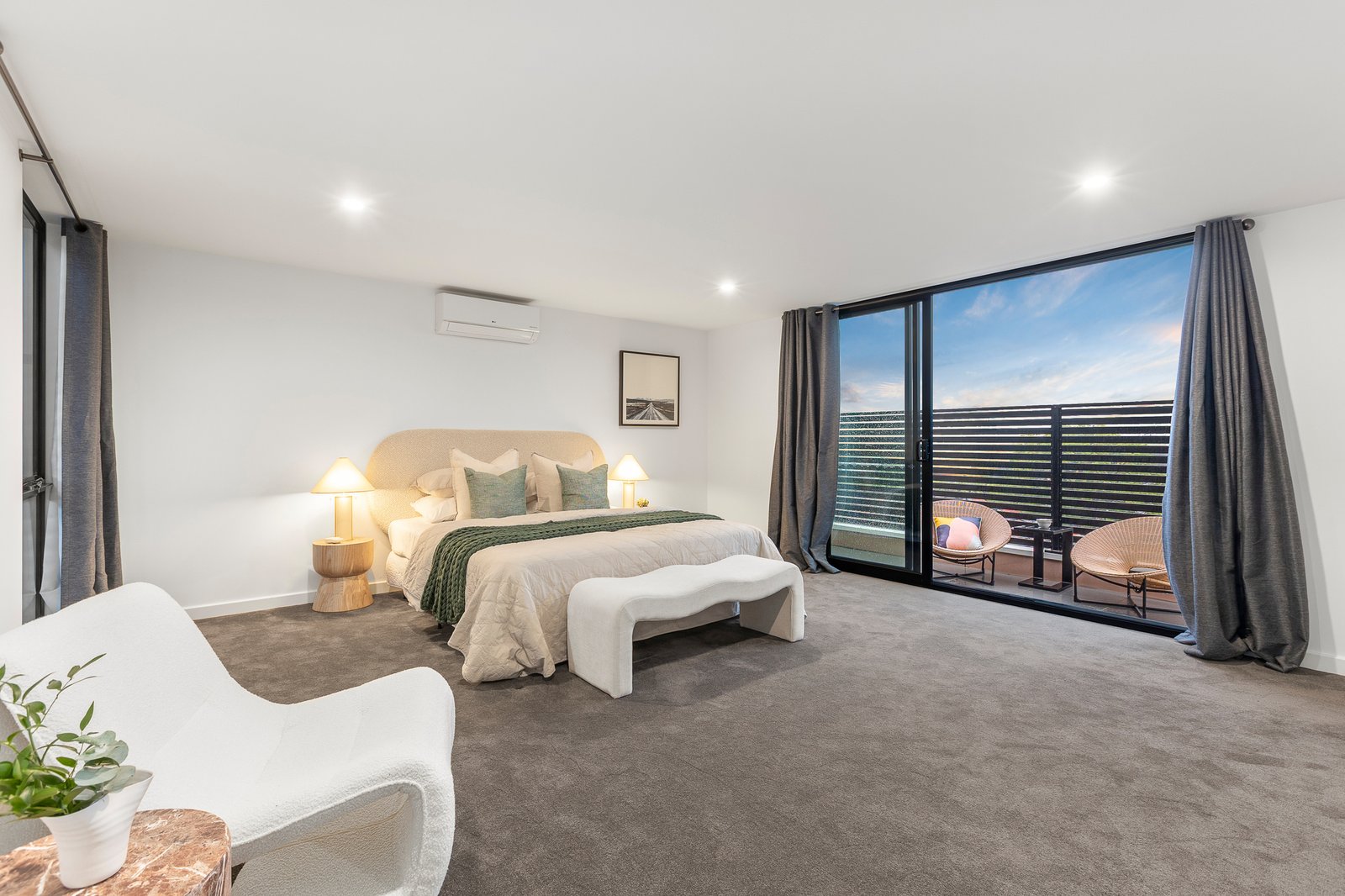 Gallery: 2a/199 Charman Road