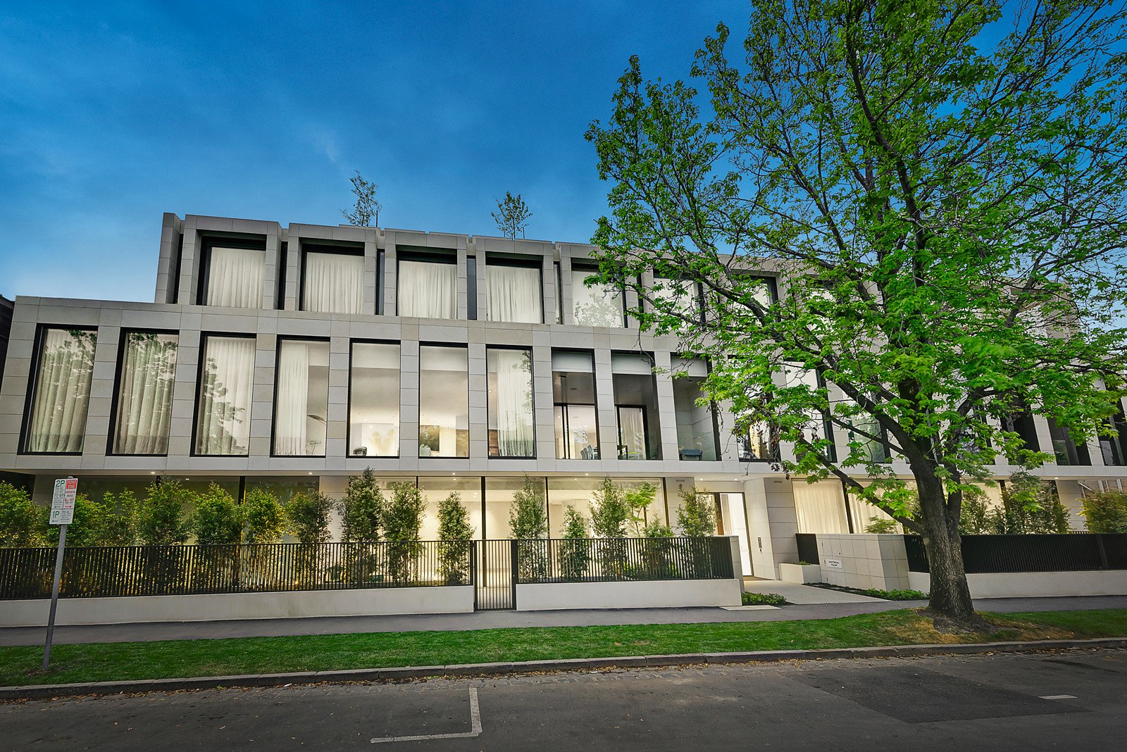 2A/23 Millswyn Street, South Yarra, VIC