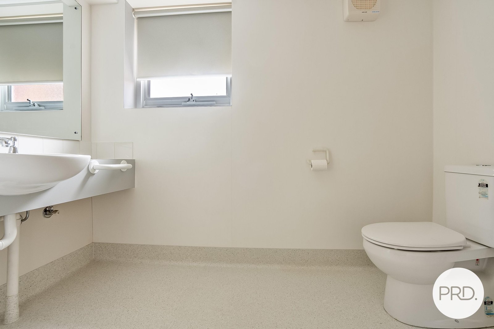 2a/7 Ballawinnie Road LINDISFARNE 8