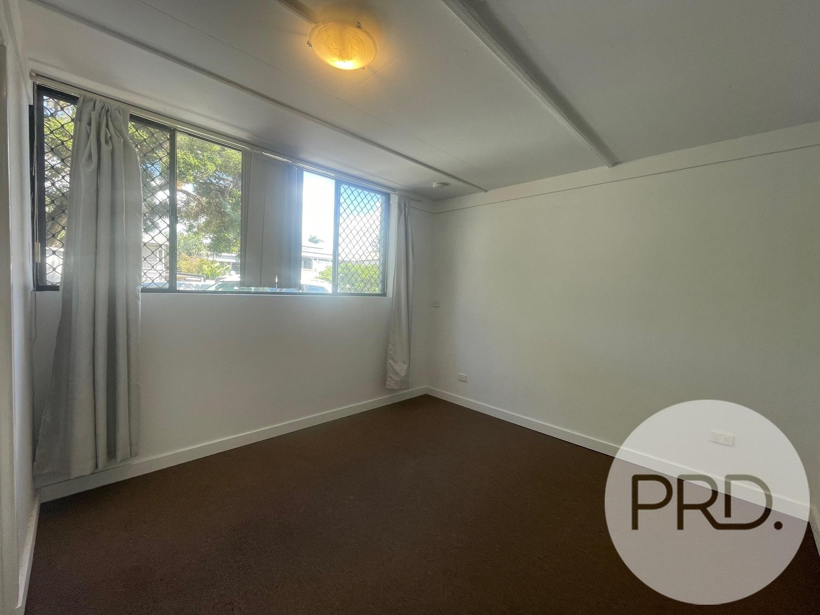 2a/72 Jenner Street NUNDAH 6