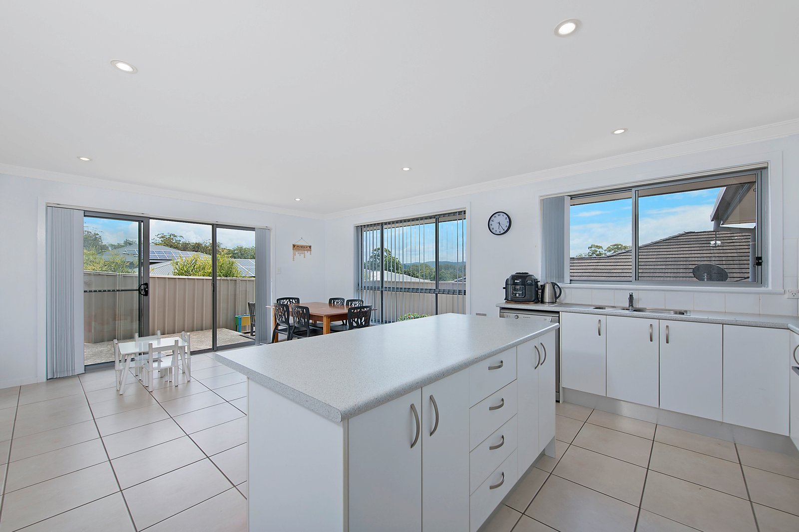 2b Bronzewing Terrace LAKEWOOD 3