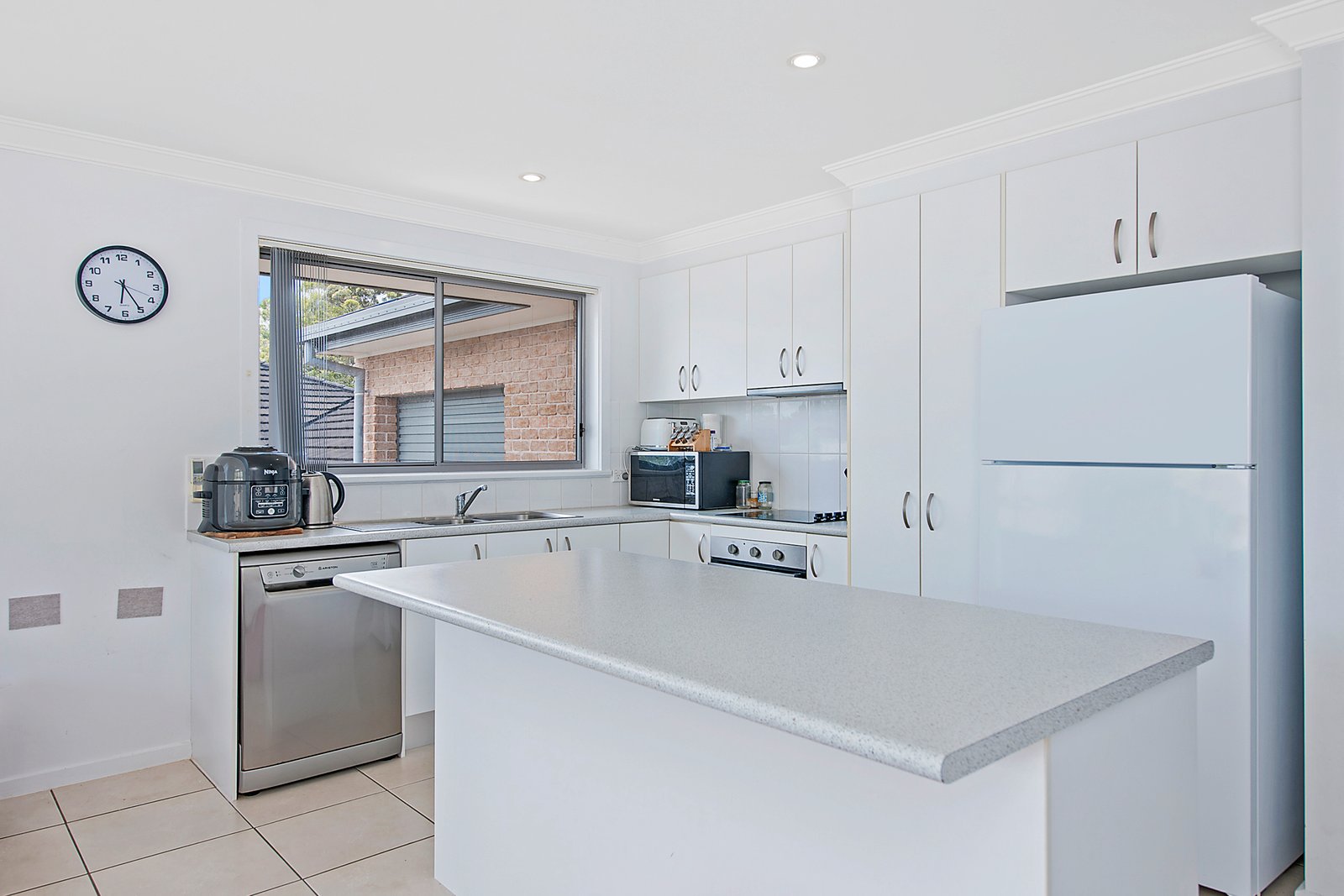2b Bronzewing Terrace LAKEWOOD 4