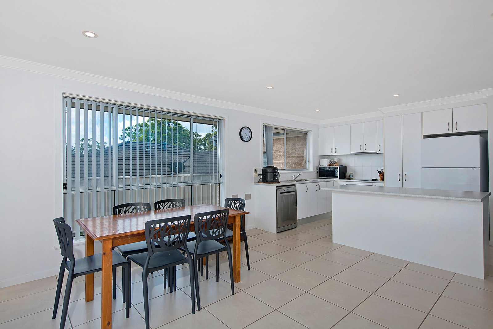 2b Bronzewing Terrace LAKEWOOD 6