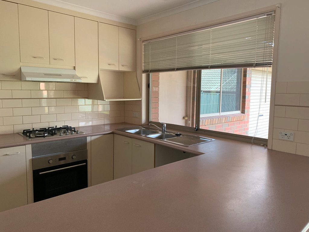2b Chiffley Street WODONGA 4