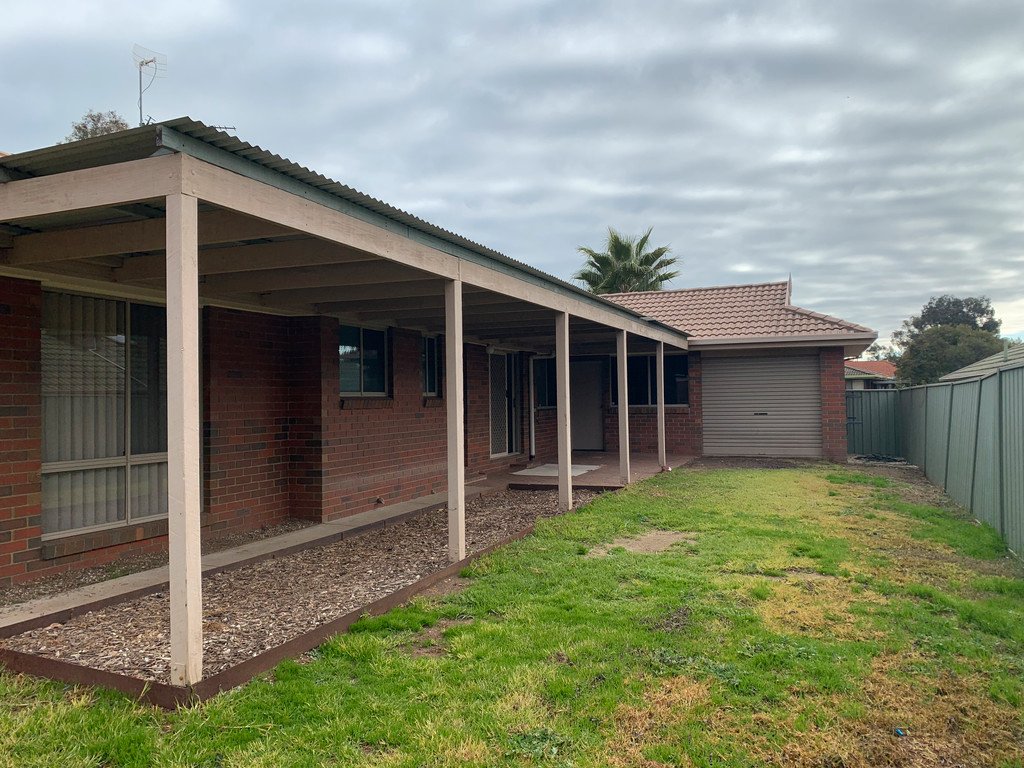 2b Chiffley Street WODONGA 13