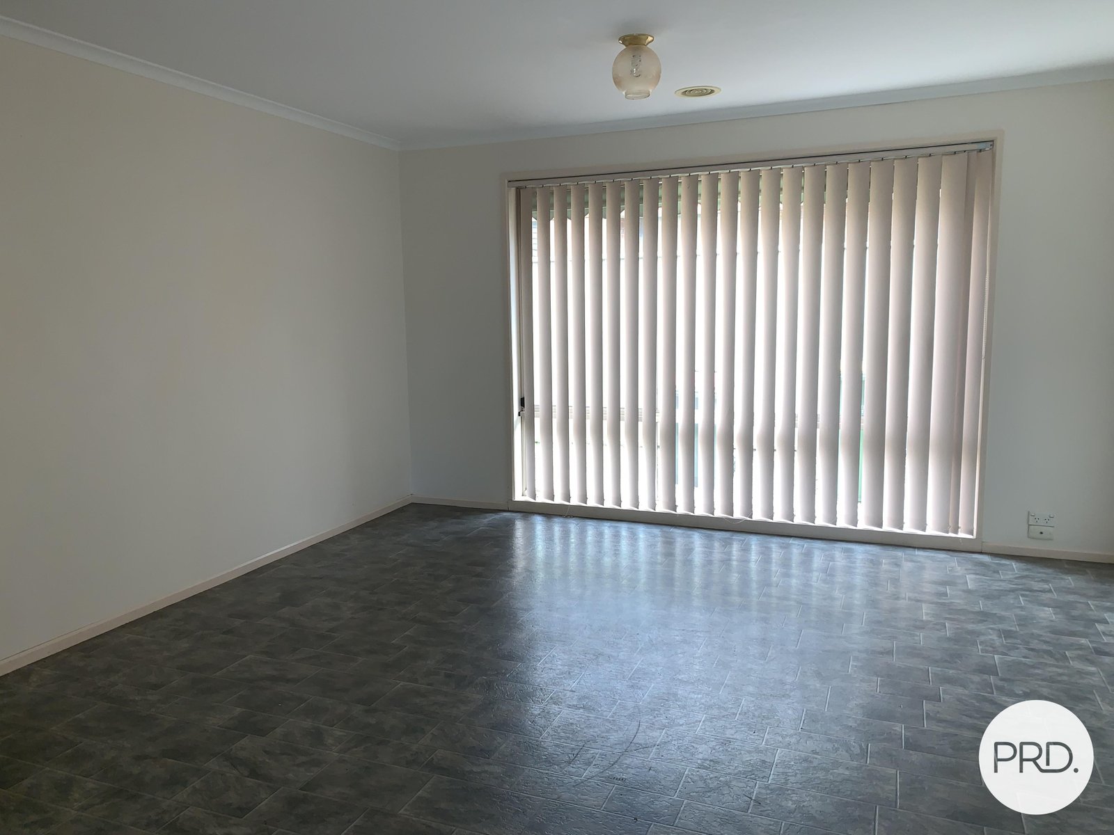 2b Chifley Street WODONGA 6