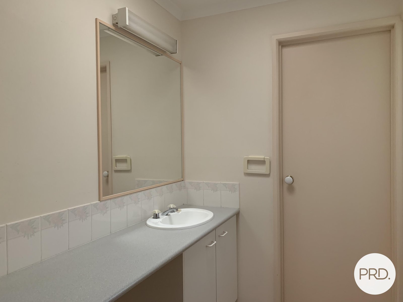 2b Chifley Street WODONGA 8